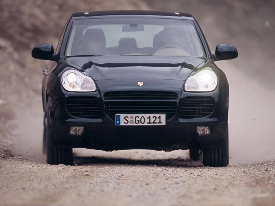  Porsche Cayenne Turbo 2002 года  (фото 8 из 40)